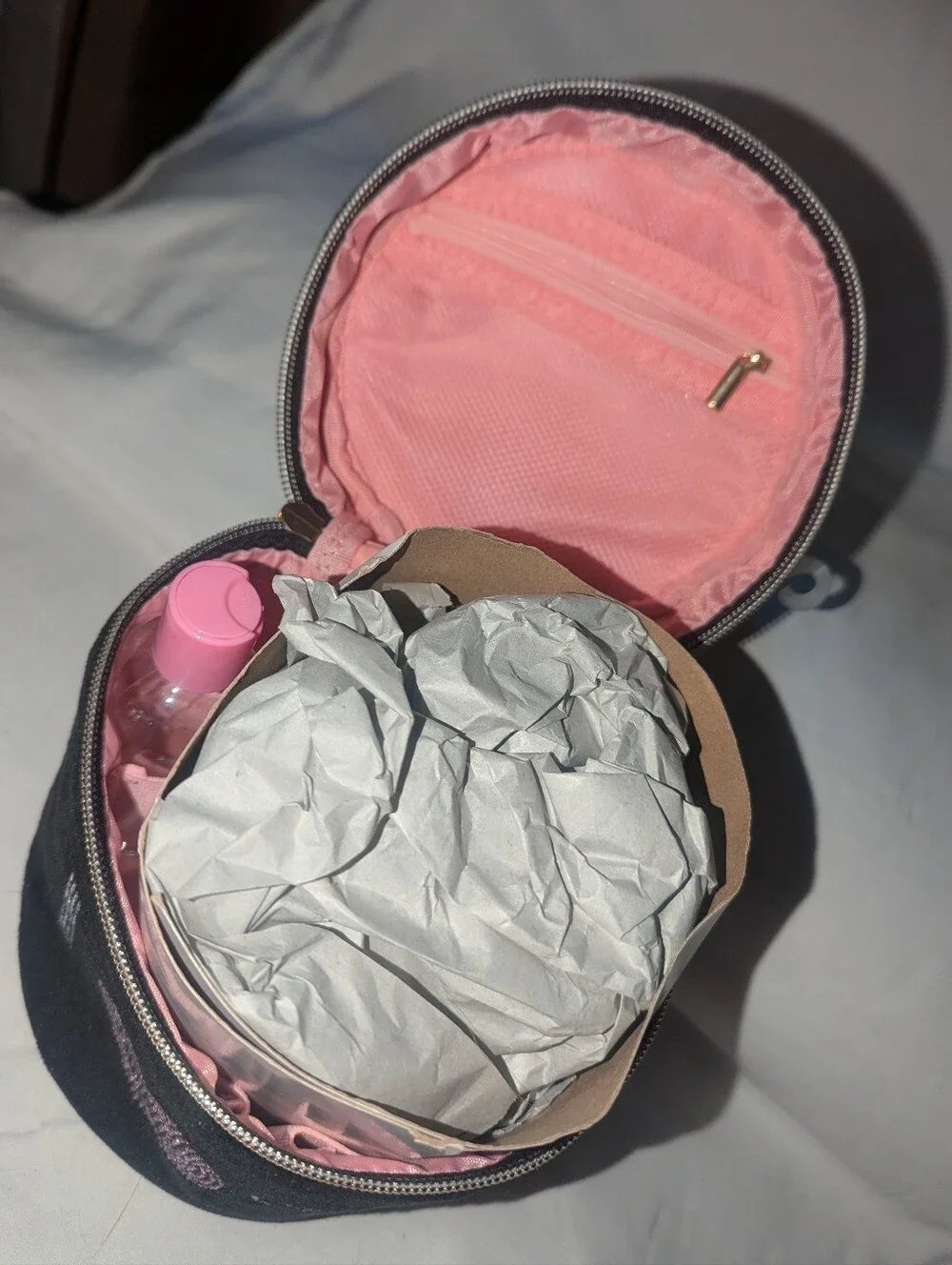 Juicy Couture NWT Black Velvet Cosmetic Case with Pink Bow and Rhinestones